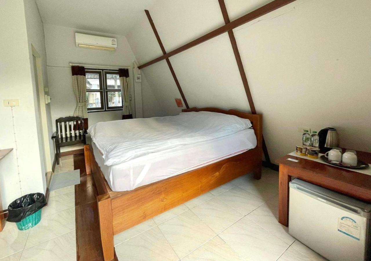 Popeye House Hotel Mae Hong Son Exterior photo